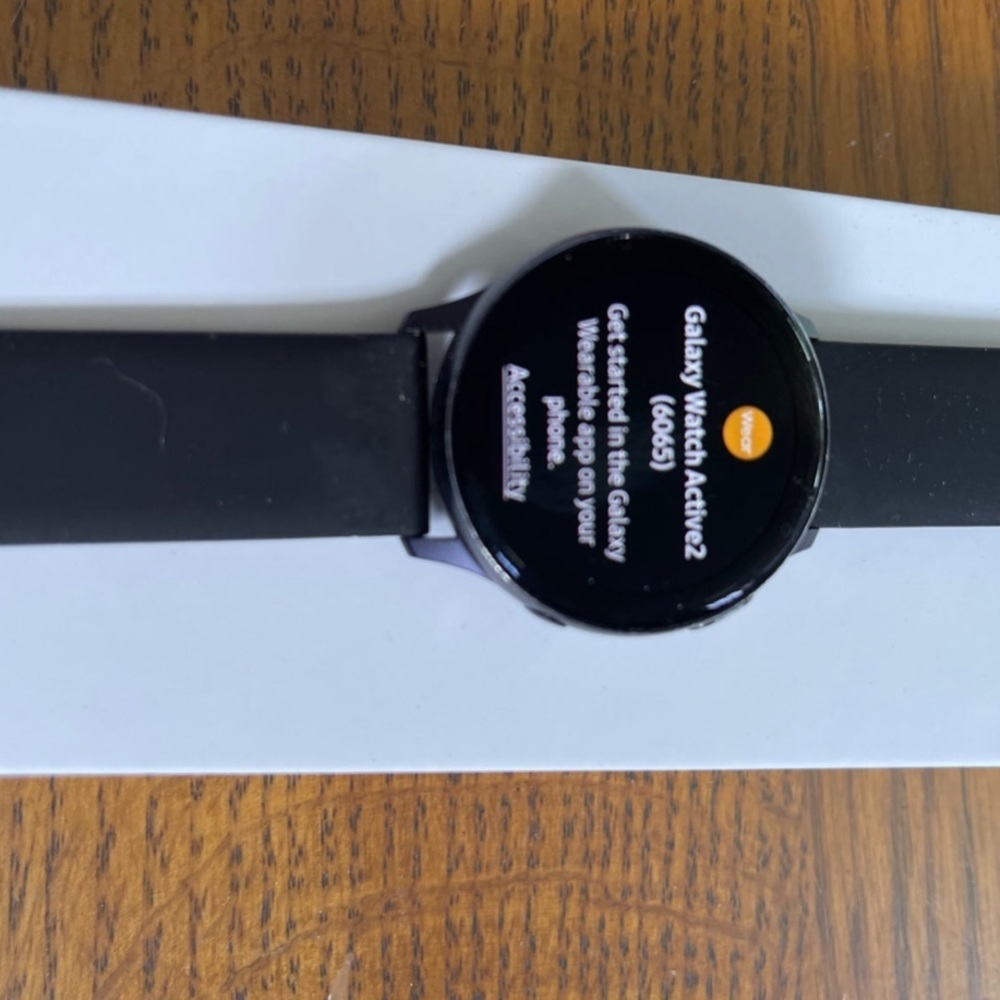 Samsung Galaxy watch Active 2 40MM silver - Picture 8 of 8